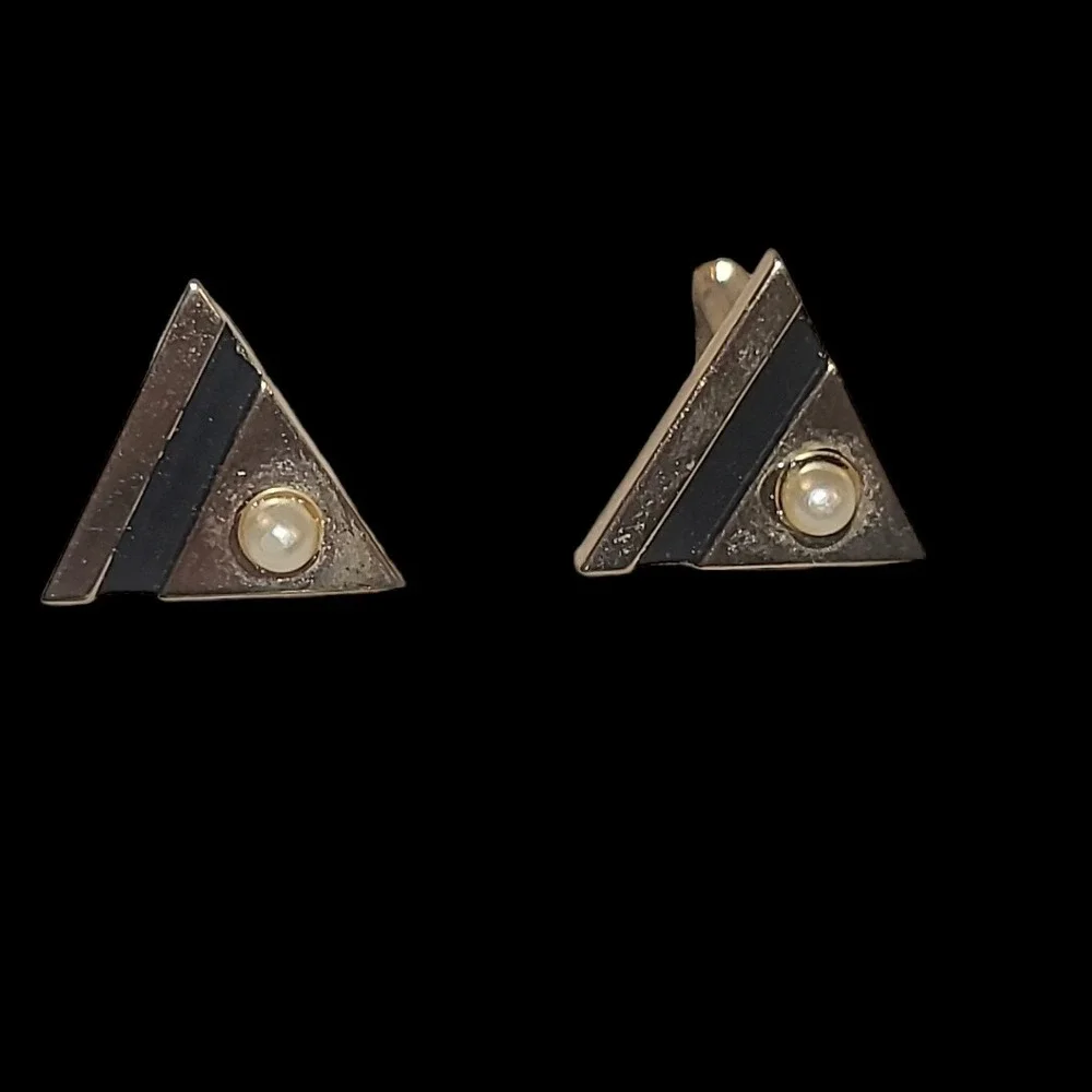 Vintage Gold Tone Faux Pearls‎ Black Enamel Men's Triangle Cufflinks Unsigned
